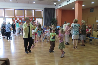 Taneční hodina s panem Veletou a dětmi z MŠ Klubíčko