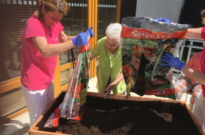 Projekt zahradničení v domovech pro seniory
