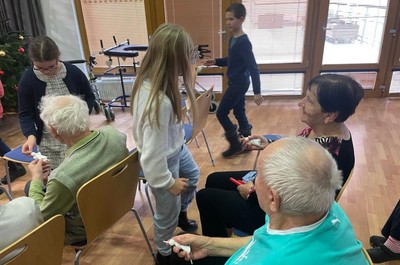 Zpívání s dětmi ze ZŠ 5. května