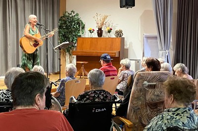 Hudební recitál paní Špačkové o Českém Ráji - srpen