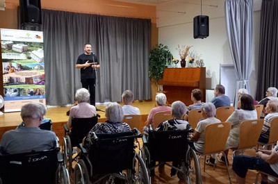 Panova flétna - srpen