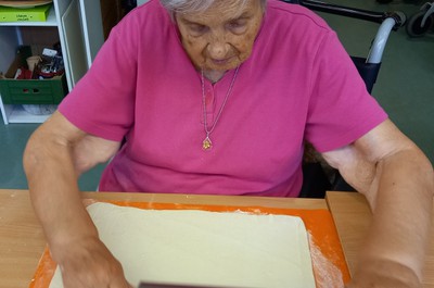 Pečení jablečného štrůdlu - září