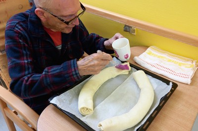 Pečení jablečného závinu C3