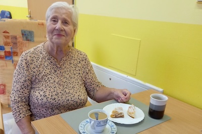 Pečení jablečného závinu C3