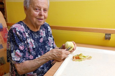 Pečení jablečného závinu C3