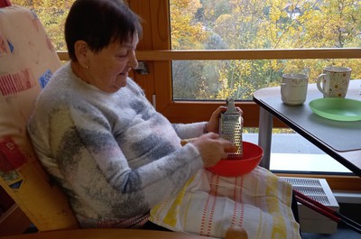 Pečení jablečného závinu C3