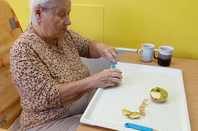 Pečení jablečného závinu C3