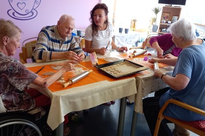 Pečení perníčků B4