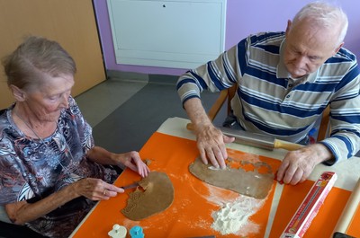 Pečení perníčků B4