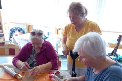 Pečení perníčků B4