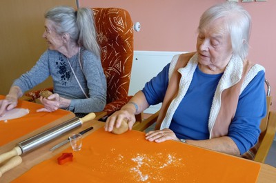 Pečení perníčků C2