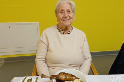 Svatomartinský oběd - pečené husí stehno, knedlík a červené zelí