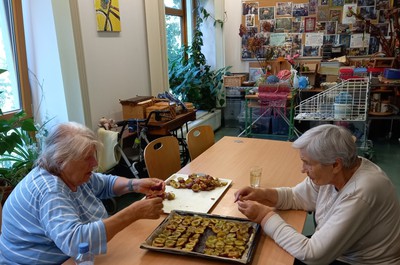 Švestkový koláč - září