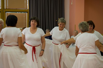 Taneční terapie s Petrem Veletou a taneční skupinou seniorek z Kontaktu Liberec