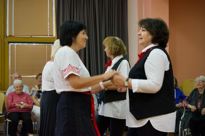 Taneční terapie s Petrem Veletou a taneční skupinou seniorek z Kontaktu Liberec