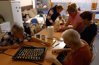 Vůně lineckého cukroví na domě Bára, 1.patro