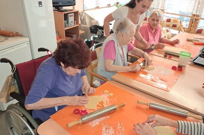 Vůně lineckého cukroví na domě Bára, 2.patro