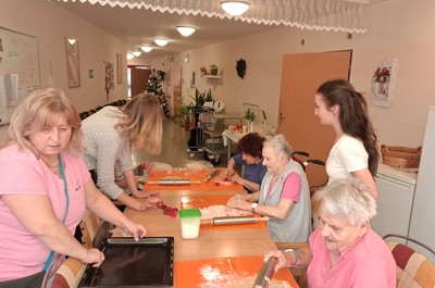 Vůně lineckého cukroví na domě Bára, 2.patro