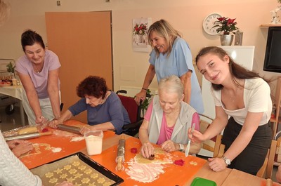 Vůně lineckého cukroví na domě Bára, 2.patro