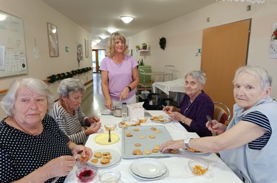 Vůně lineckého cukroví na domě Bára, 2.patro