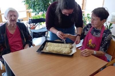 Pečení štrůdlu ADAM 3. patro