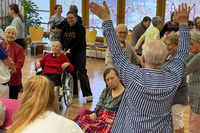 Taneční terapie s panem Veletou a Kontaktem