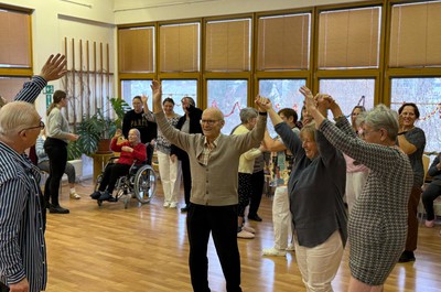 Taneční terapie s panem Veletou a Kontaktem